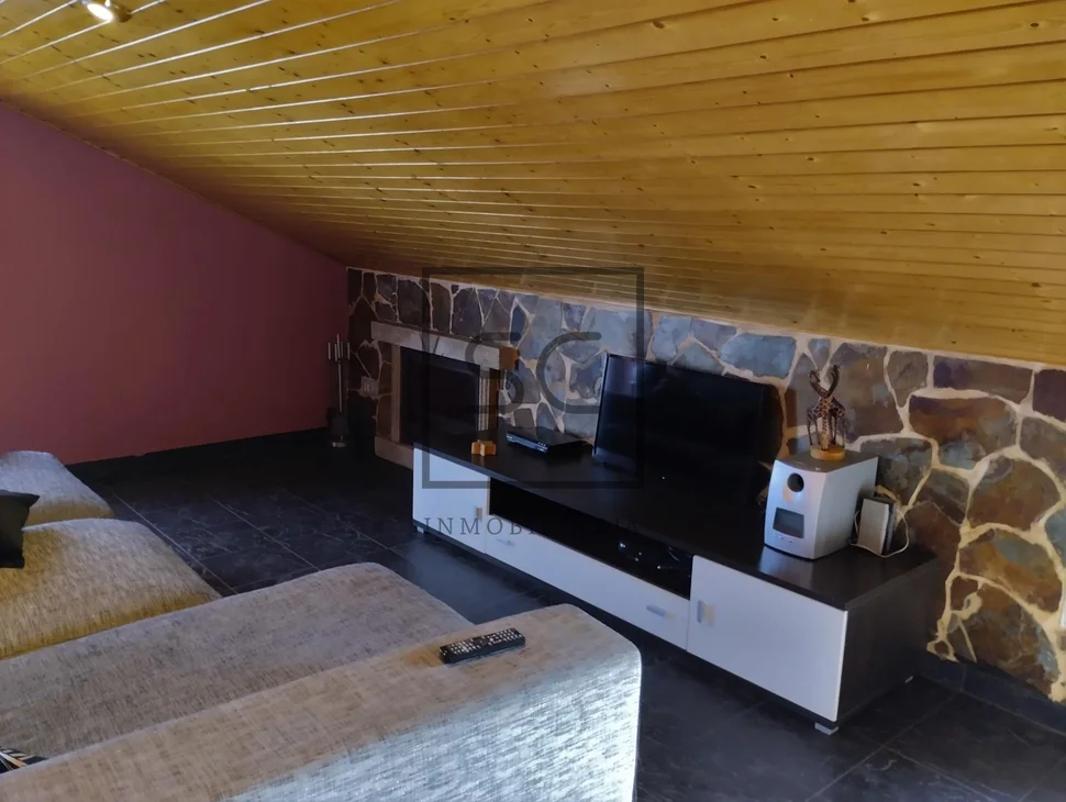 Casa amueblado con terreno en larín, arteixo