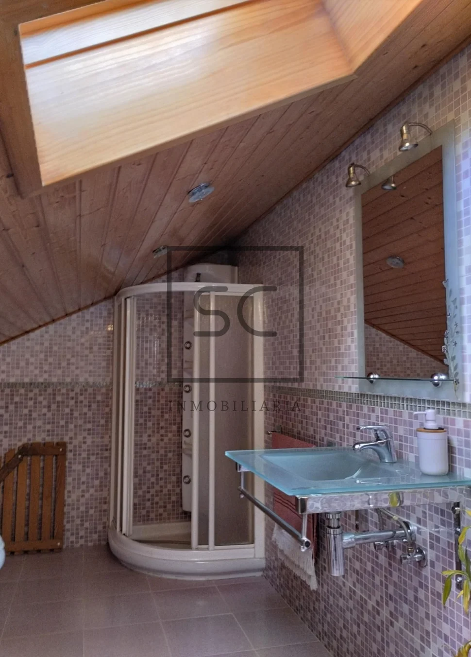 Casa amueblado con terreno en larín, arteixo