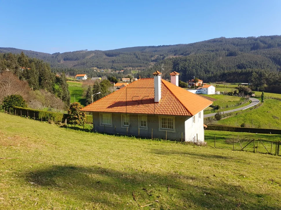 Casa con finca en cedeira