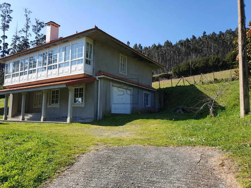 Casa con finca en cedeira