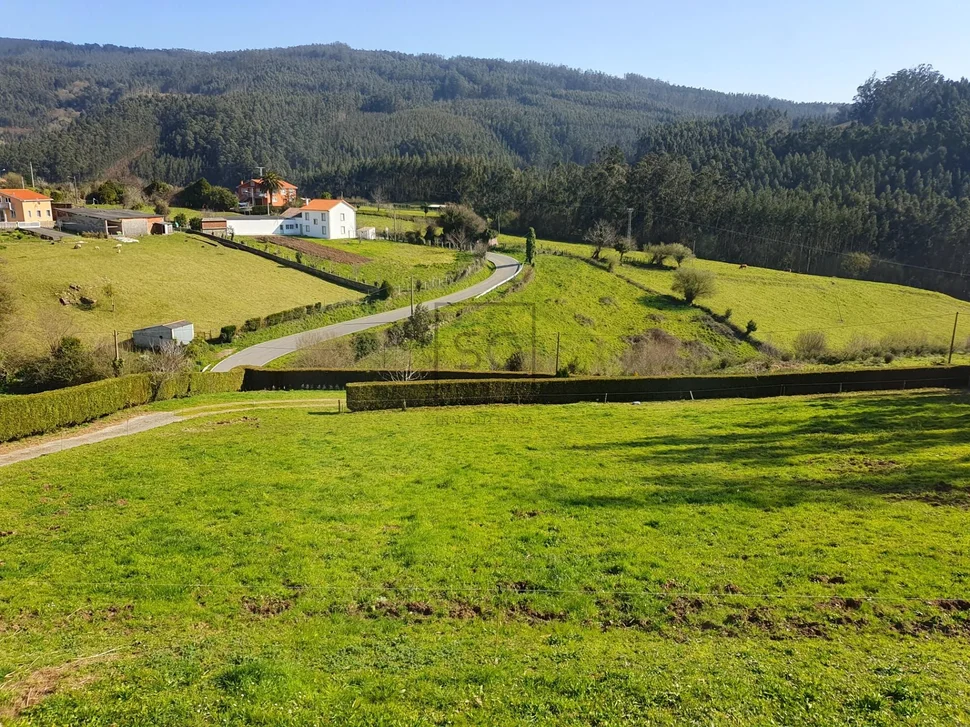 Casa con finca en cedeira
