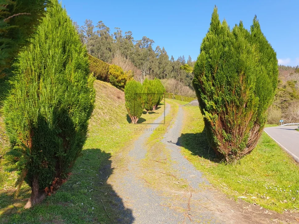 Casa con finca en cedeira