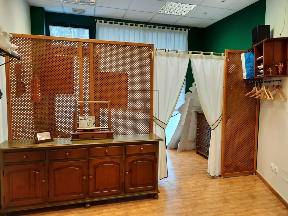 Espacio comercial con posibilidad de conversión a vivienda