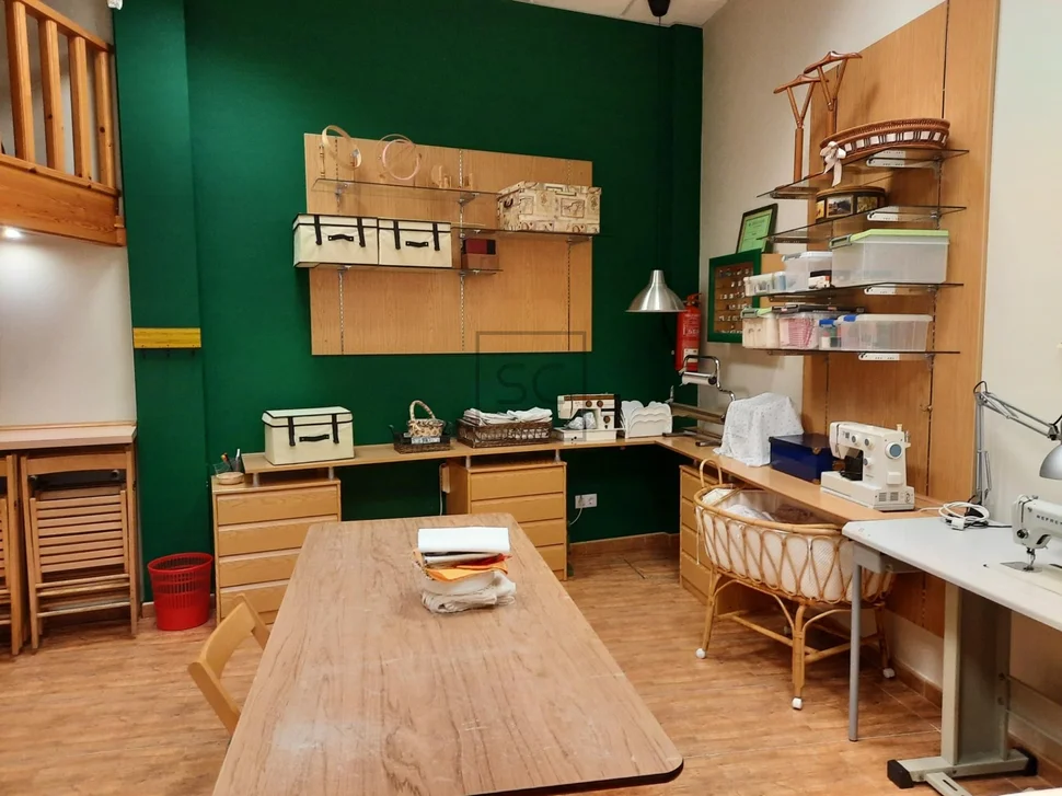 Espacio comercial con posibilidad de conversión a vivienda