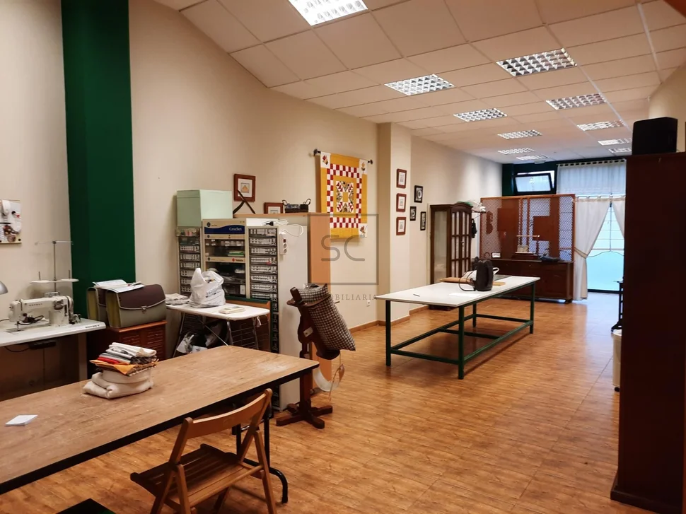 Espacio comercial con posibilidad de conversión a vivienda