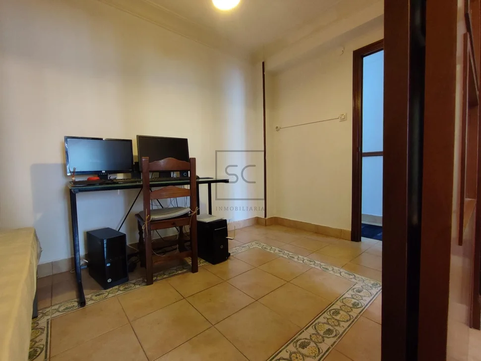 Céntrico piso en ultramar