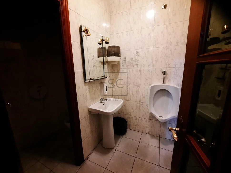 Cafeteria en funcionamiento en narón