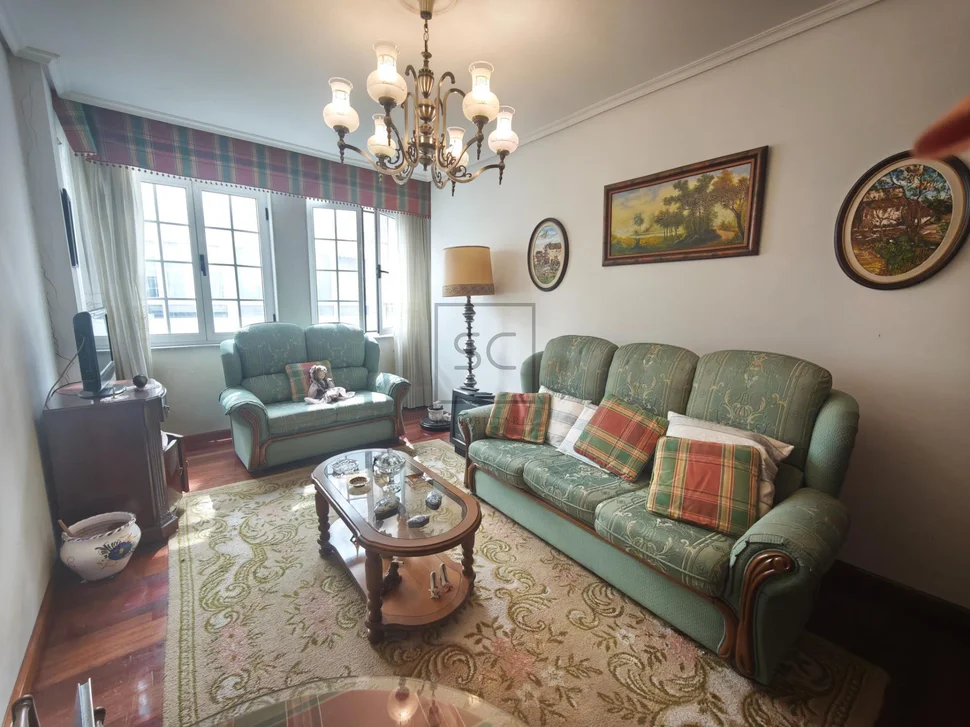 Céntrico Pisoo con 3 Habitaciones en el Centro, Ferrol