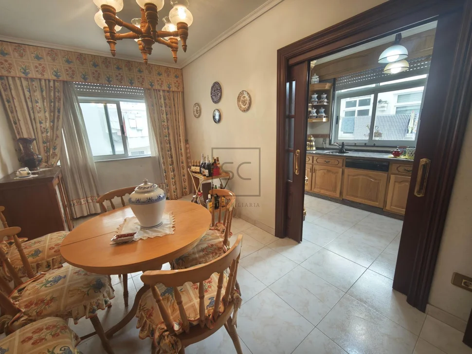 Céntrico Pisoo con 3 Habitaciones en el Centro, Ferrol