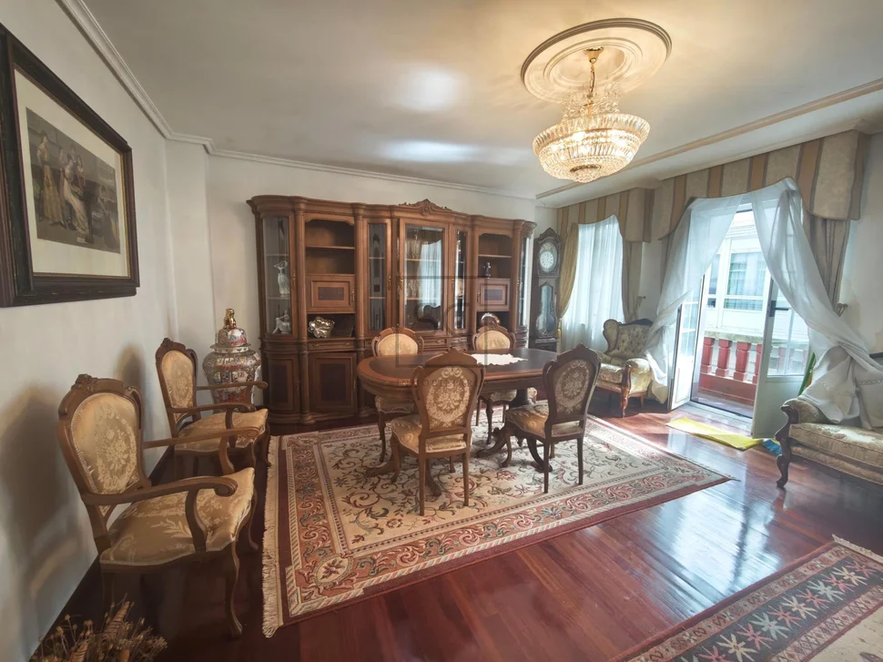 Céntrico Pisoo con 3 Habitaciones en el Centro, Ferrol