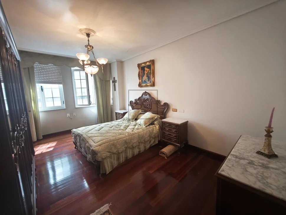 Céntrico Pisoo con 3 Habitaciones en el Centro, Ferrol