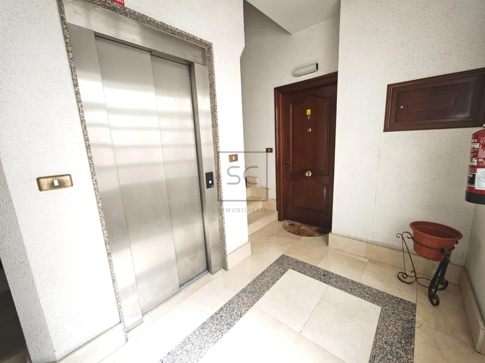 Céntrico Pisoo con 3 Habitaciones en el Centro, Ferrol