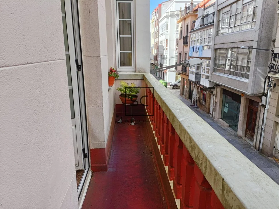 Céntrico Pisoo con 3 Habitaciones en el Centro, Ferrol