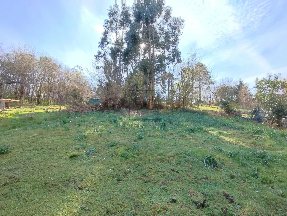 Parcela edificable con vistas al mar