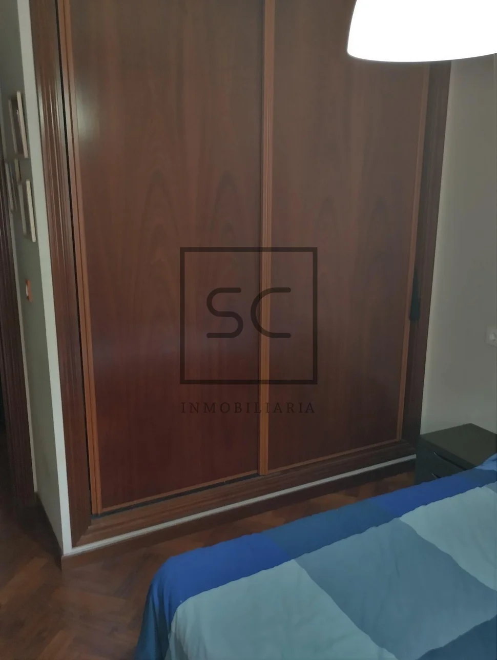 Adosado con jardín en a zapateira