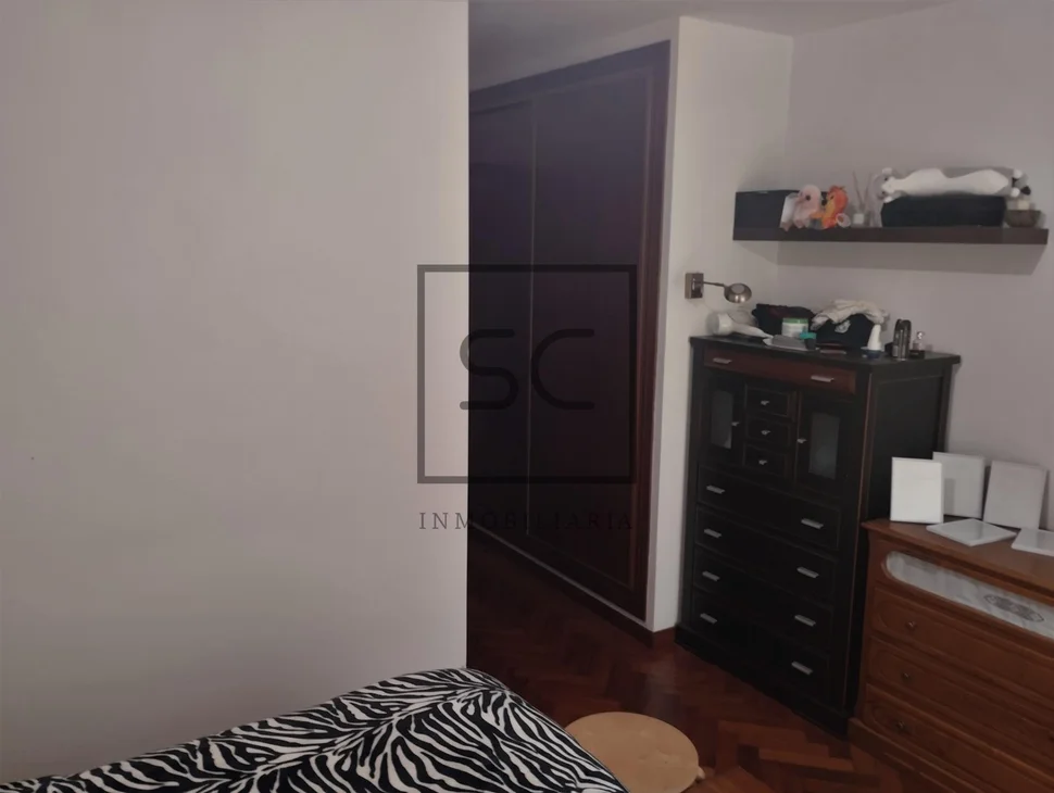 Adosado con jardín en a zapateira