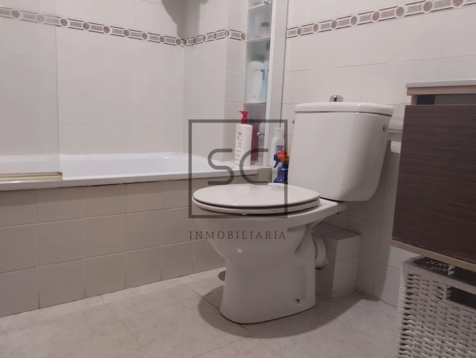 Adosado con jardín en a zapateira