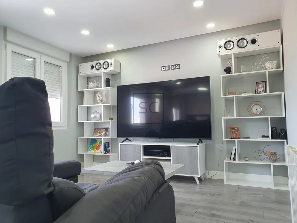 Pareado con terraza finca y bodegas en catabois, ferrol