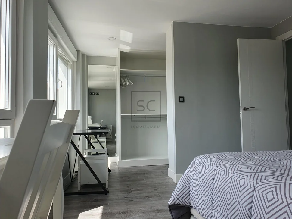 Pareado con terraza finca y bodegas en catabois, ferrol