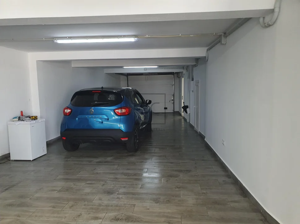 Pareado con terraza finca y bodegas en catabois, ferrol