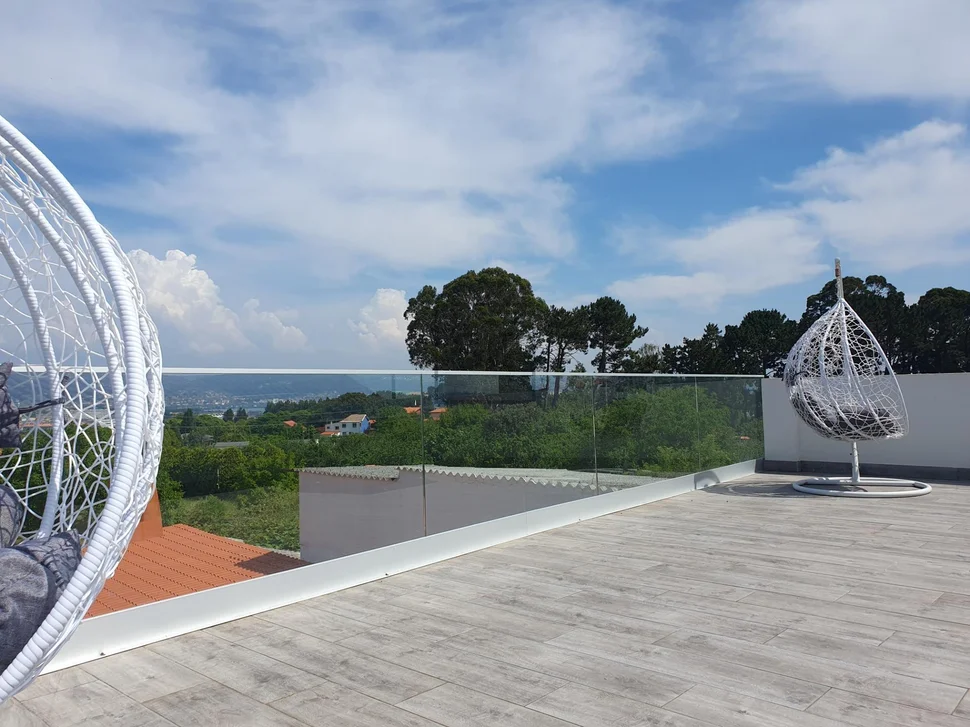 Pareado con terraza finca y bodegas en catabois, ferrol