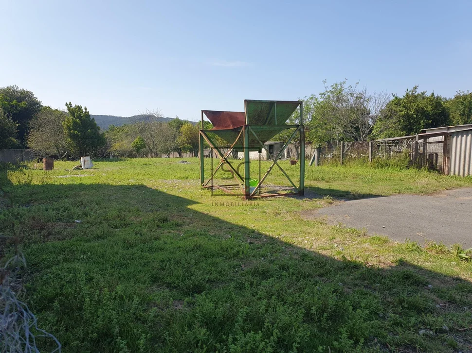 Local, solar y aparcamiento en catabois, ferrol
