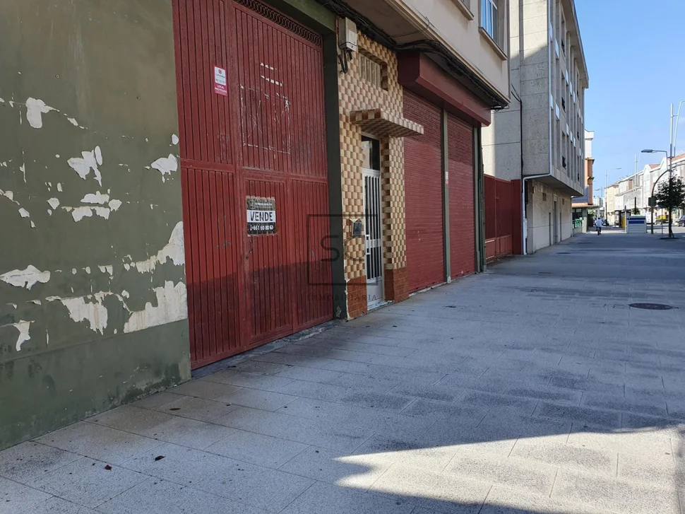 Local, solar y aparcamiento en catabois, ferrol