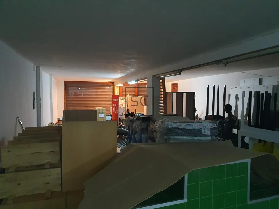 Local, solar y aparcamiento en catabois, ferrol