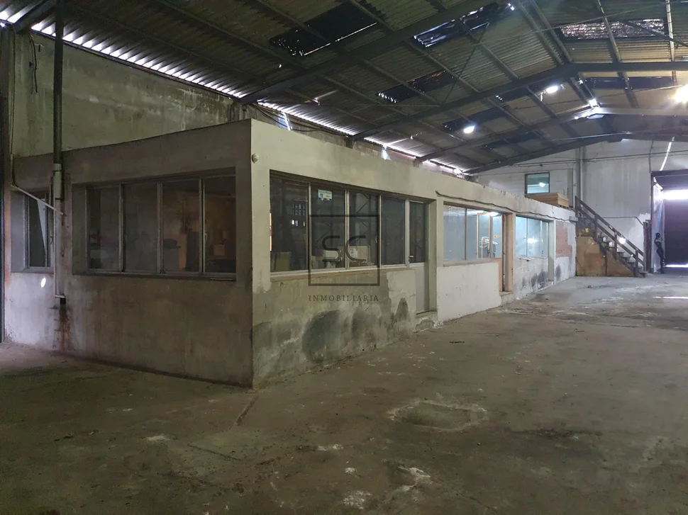 Local, solar y aparcamiento en catabois, ferrol