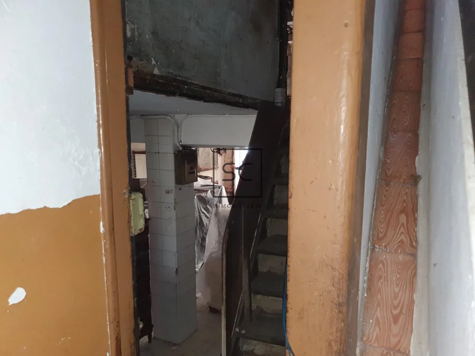 Edificio para reformar en puerto, ferrol