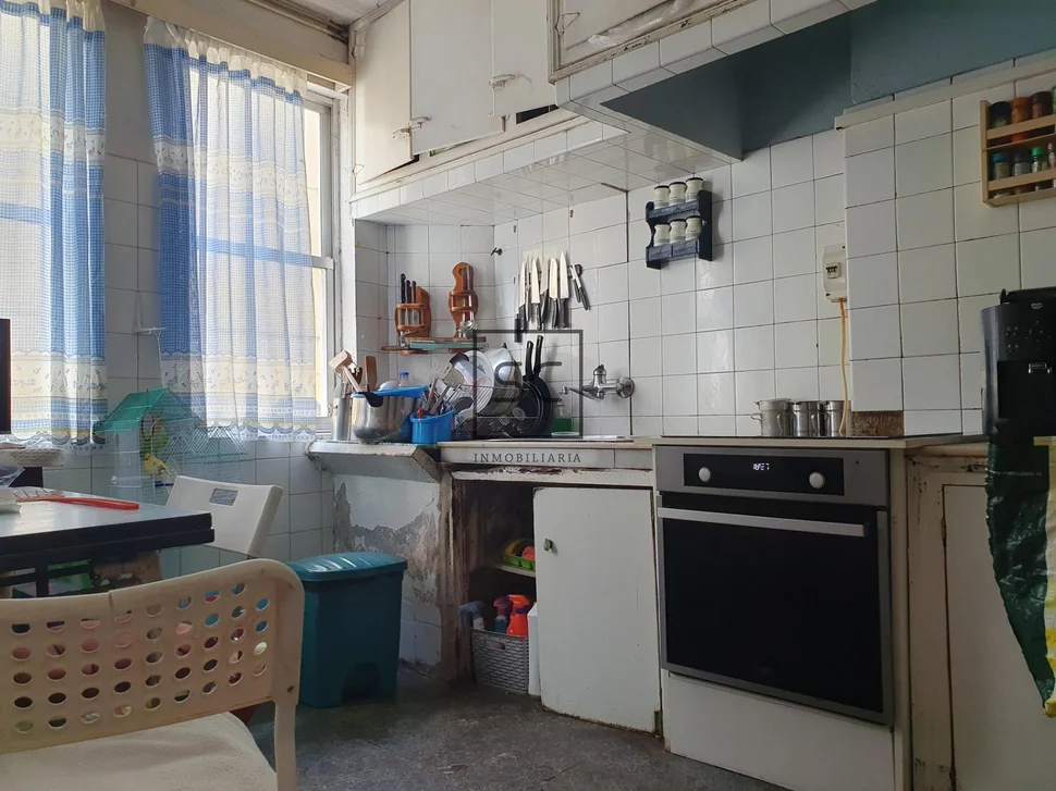 Edificio para reformar en puerto, ferrol