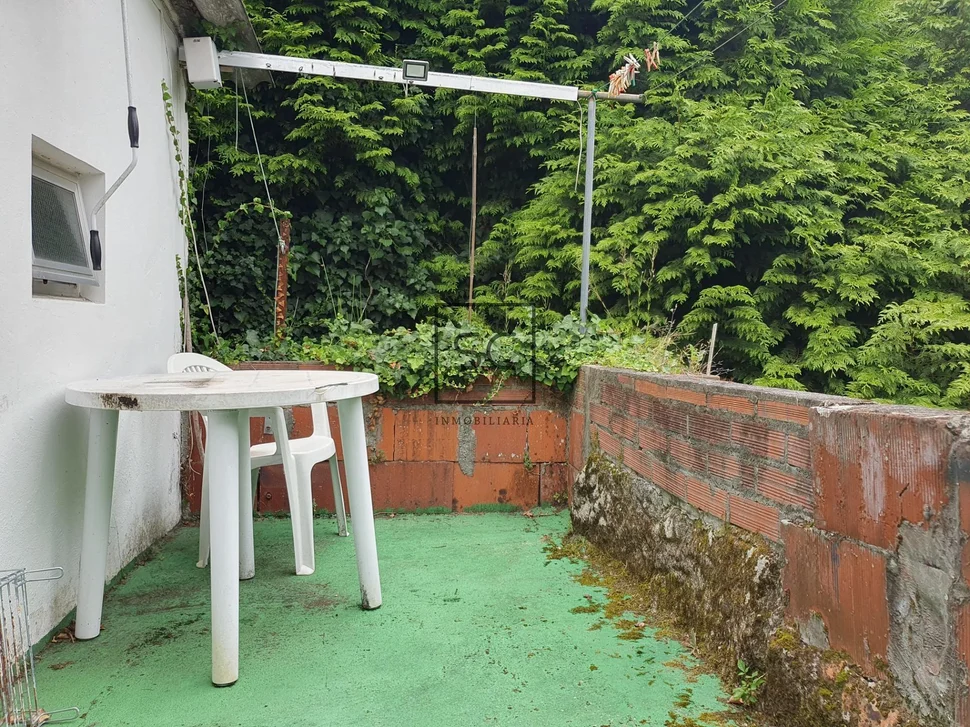 Dos casas con terraza en limodre, fene