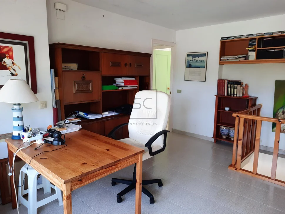 Casa unifamiliar con finca en esmelle