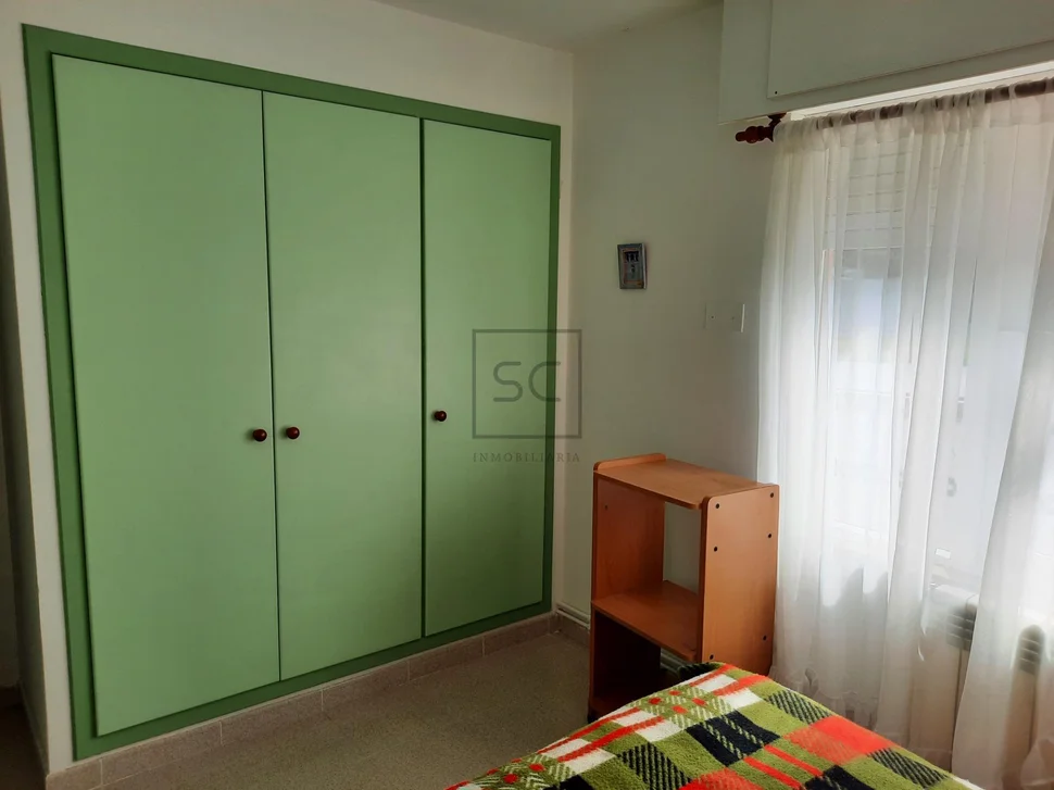 Casa unifamiliar con finca en esmelle