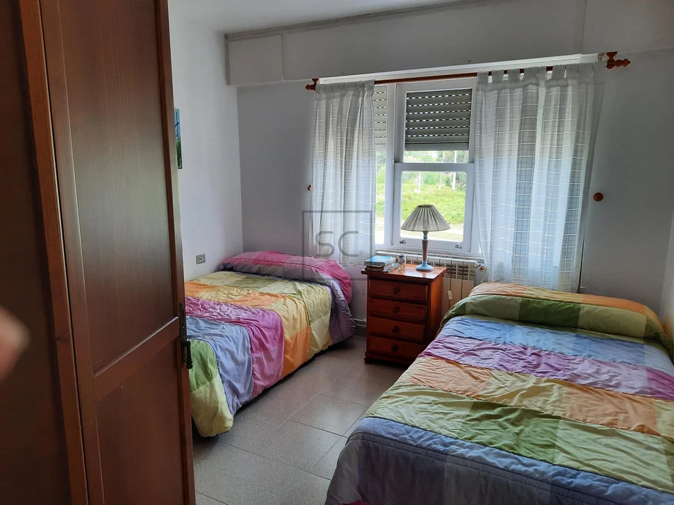 Casa unifamiliar con finca en esmelle