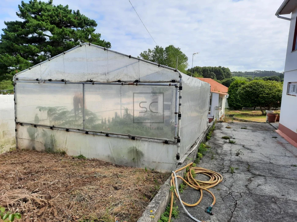 Casa unifamiliar con finca en esmelle