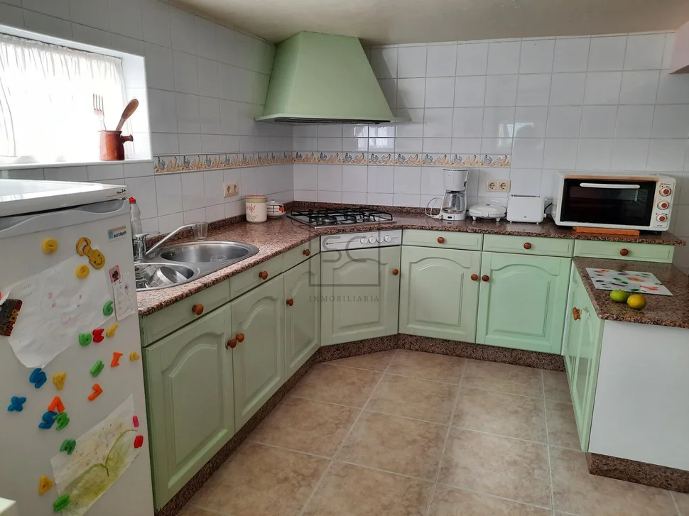 Casa unifamiliar con finca en esmelle