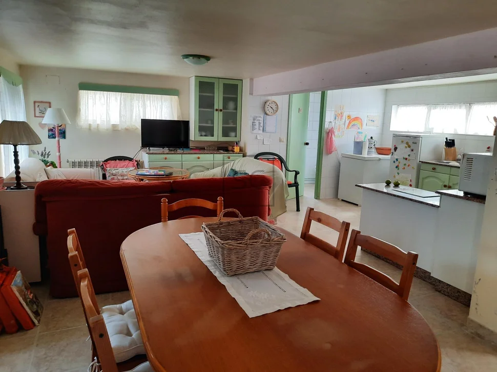 Casa unifamiliar con finca en esmelle