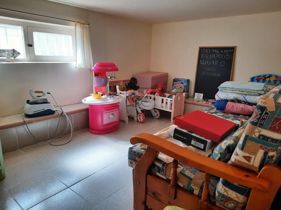 Casa unifamiliar con finca en esmelle