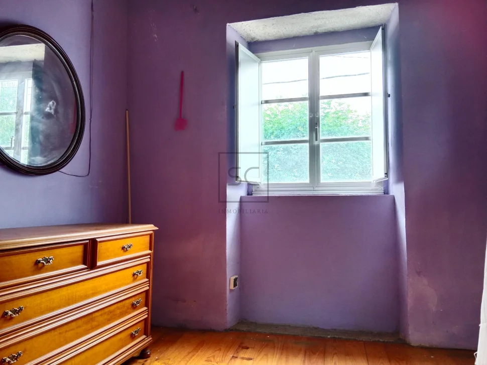 Casa con bodegas y finca