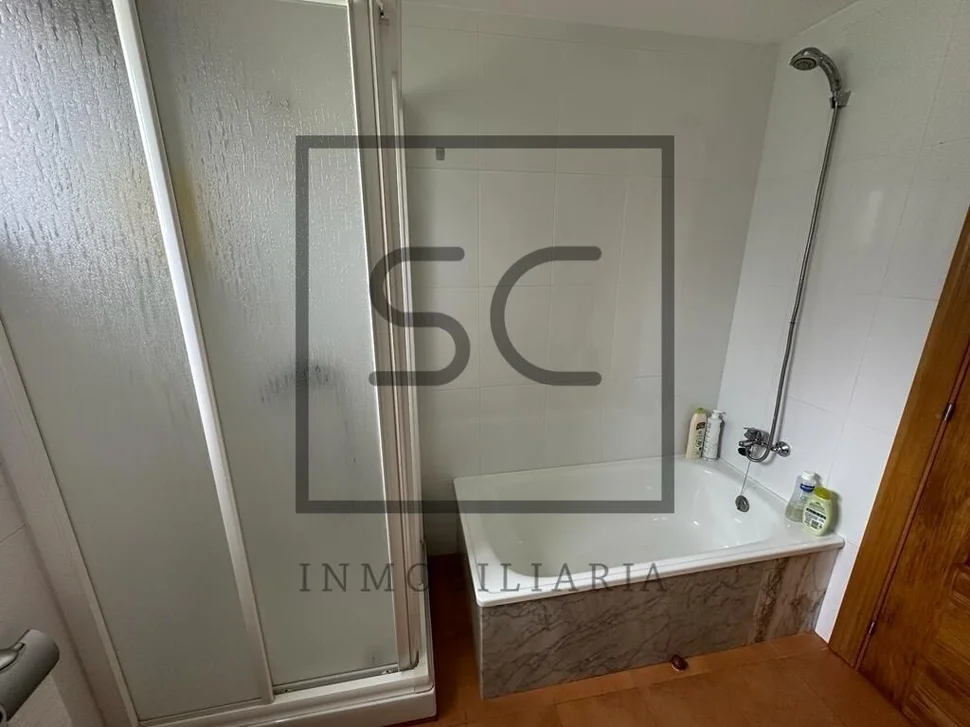 Casa con terreno en arteixo