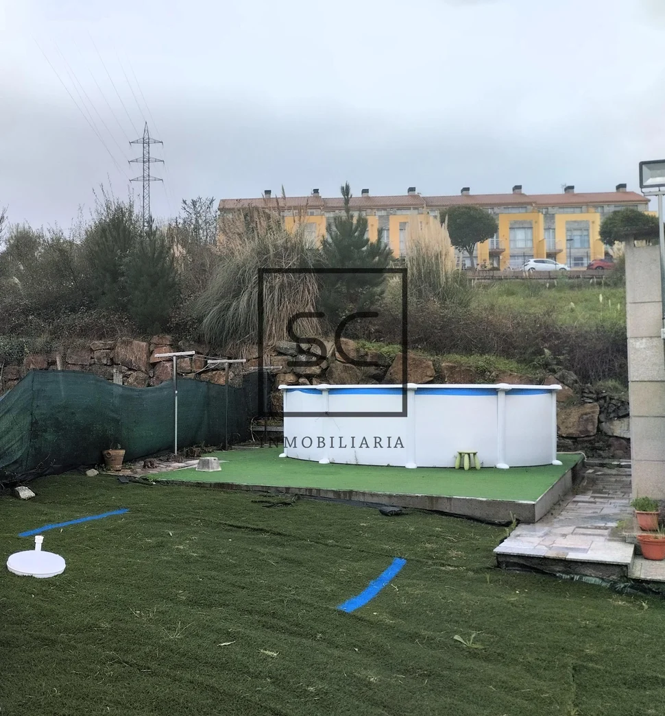 Casa con terreno en arteixo