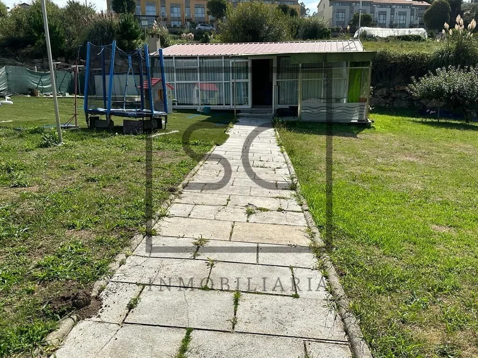 Casa con terreno en arteixo