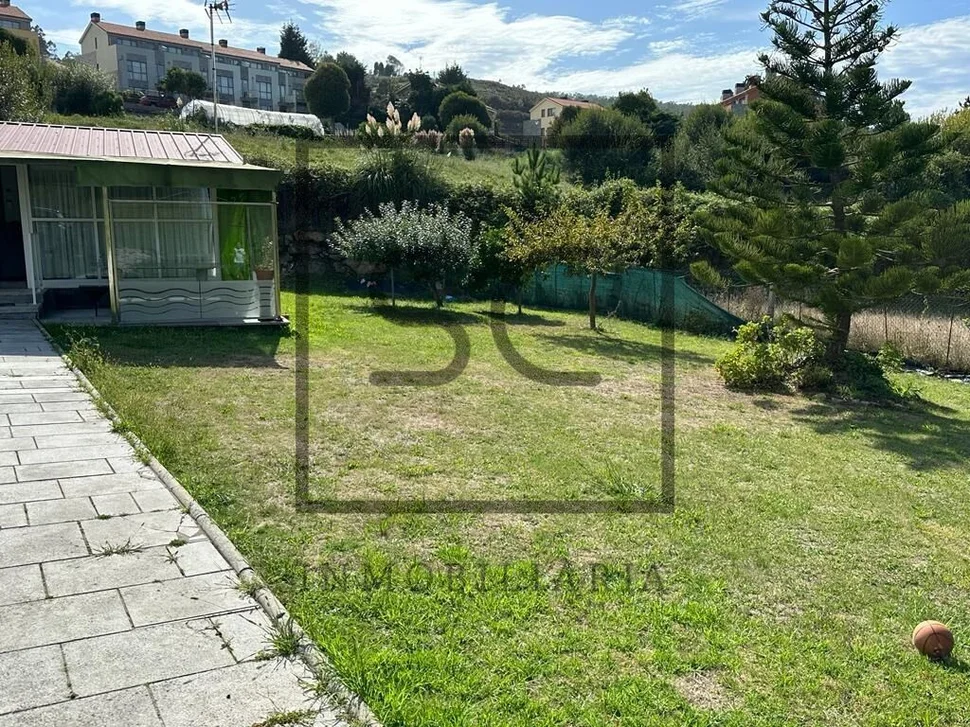 Casa con terreno en arteixo