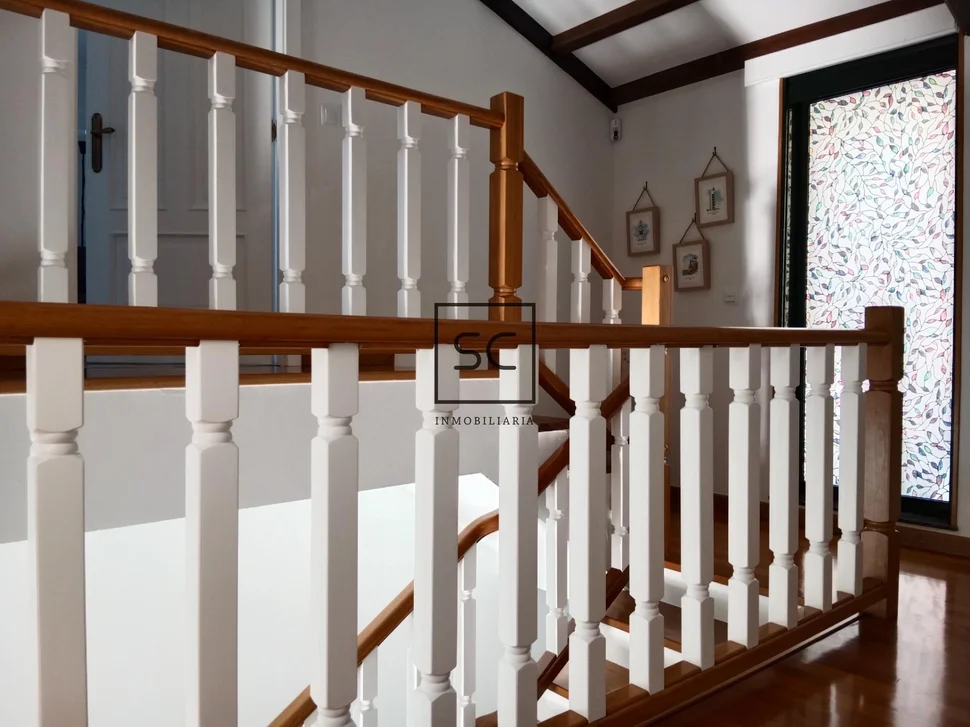 Chalet con piscina pantín-valdoviño