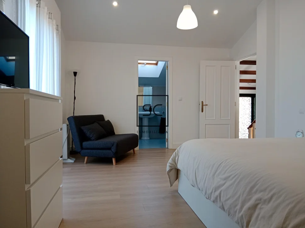 Chalet con piscina pantín-valdoviño