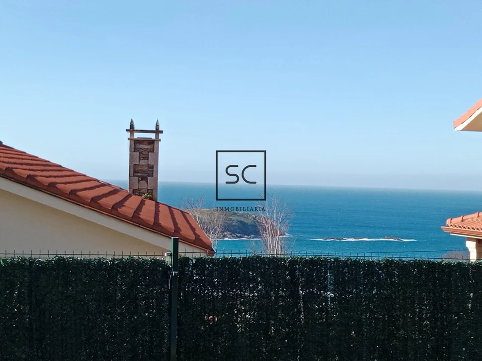 Chalet con piscina pantín-valdoviño