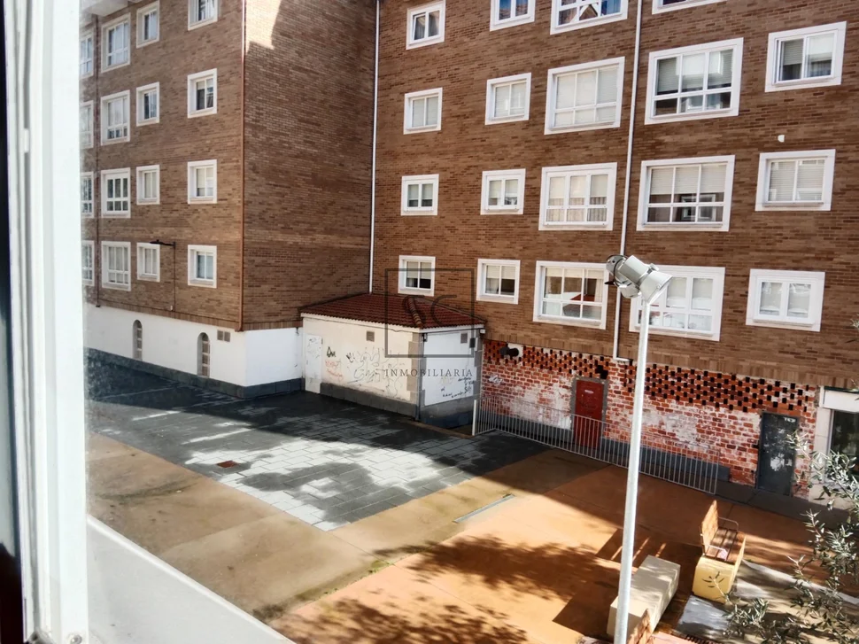 Vivienda de protección oficial en la barcala-cambre