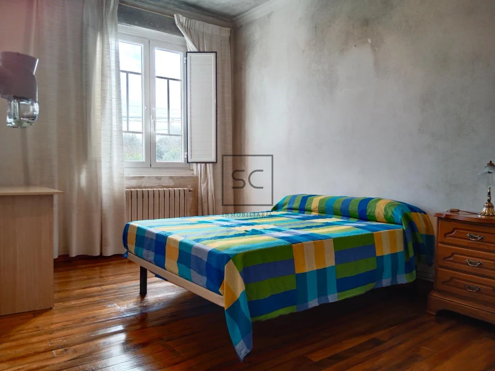 Casa con bodegas y nave en sequeiro-valdoviño