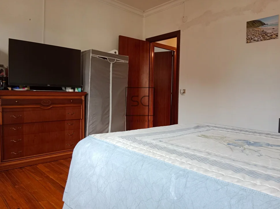 Casa con bodegas y nave en sequeiro-valdoviño